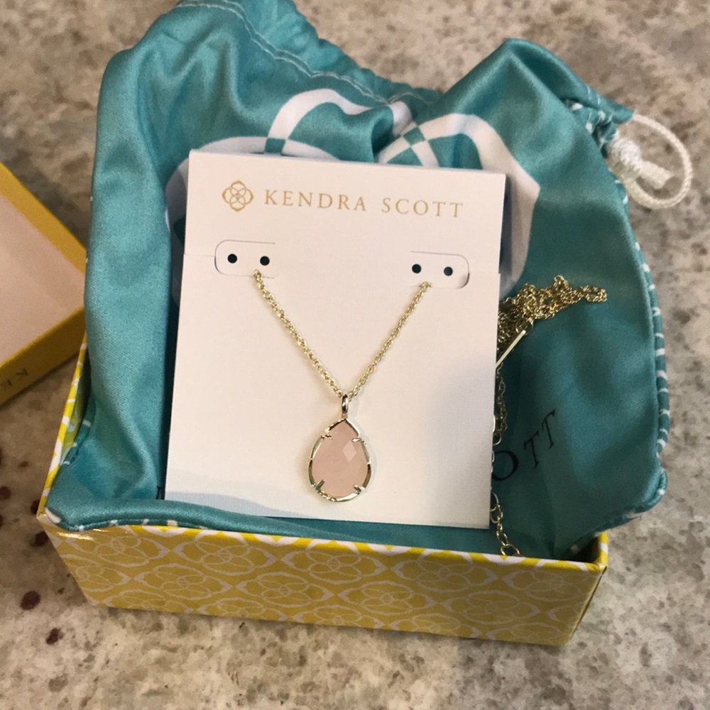 Kendra Scott Necklace